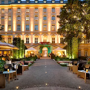 The Grand - The Leading Of The World Praga