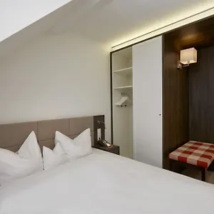 **** Hotel H+ Deutschland
